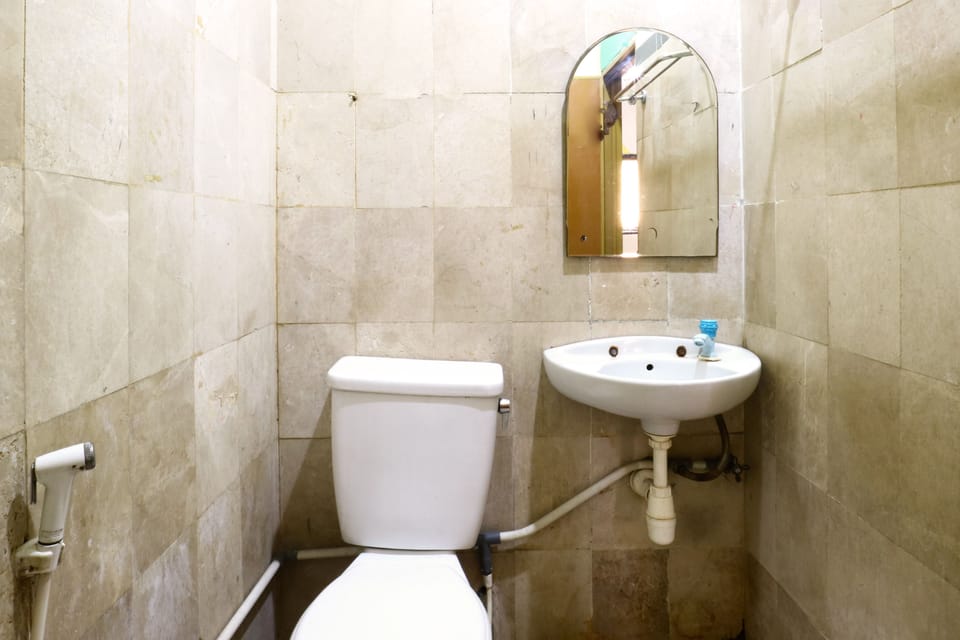 Superior Double Room | Bathroom | Shower, towels