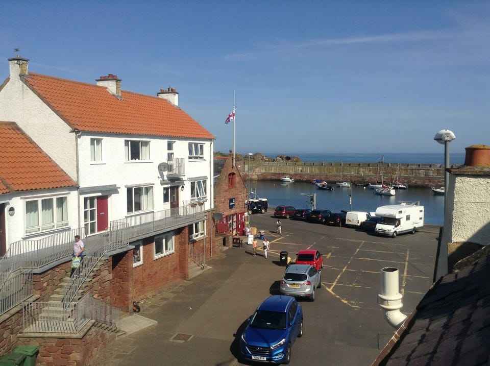 Further stunning view of harbour from bedroom 