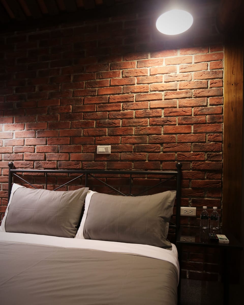 Classic Double Room | Blackout drapes, free WiFi, bed sheets