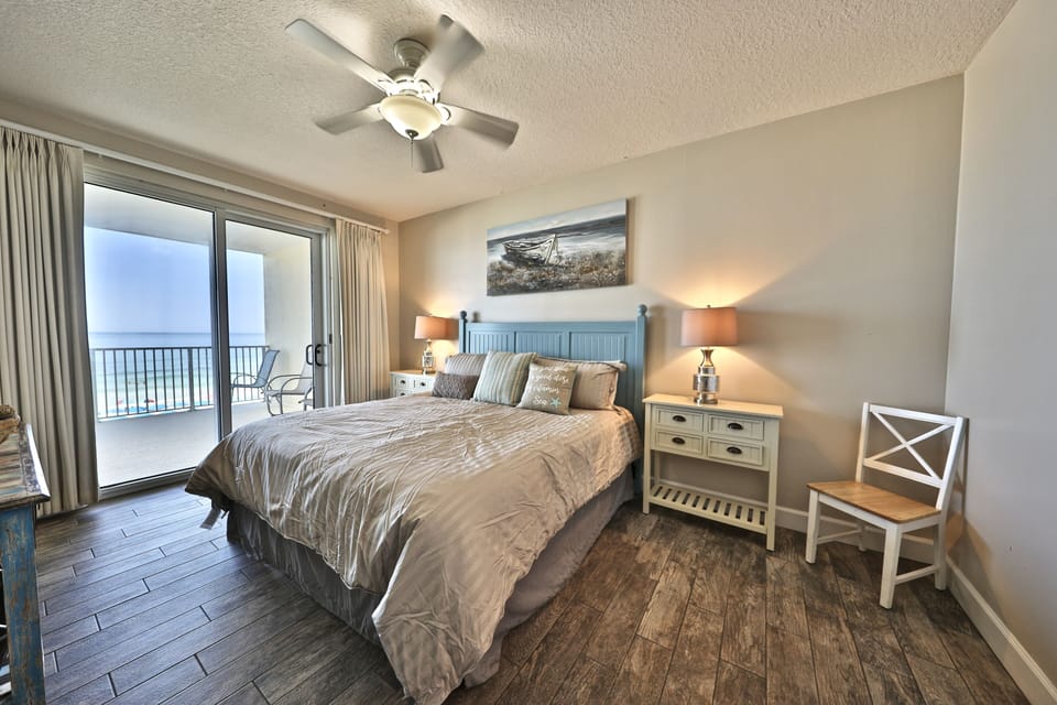 2nd Gulf front master bedroom.