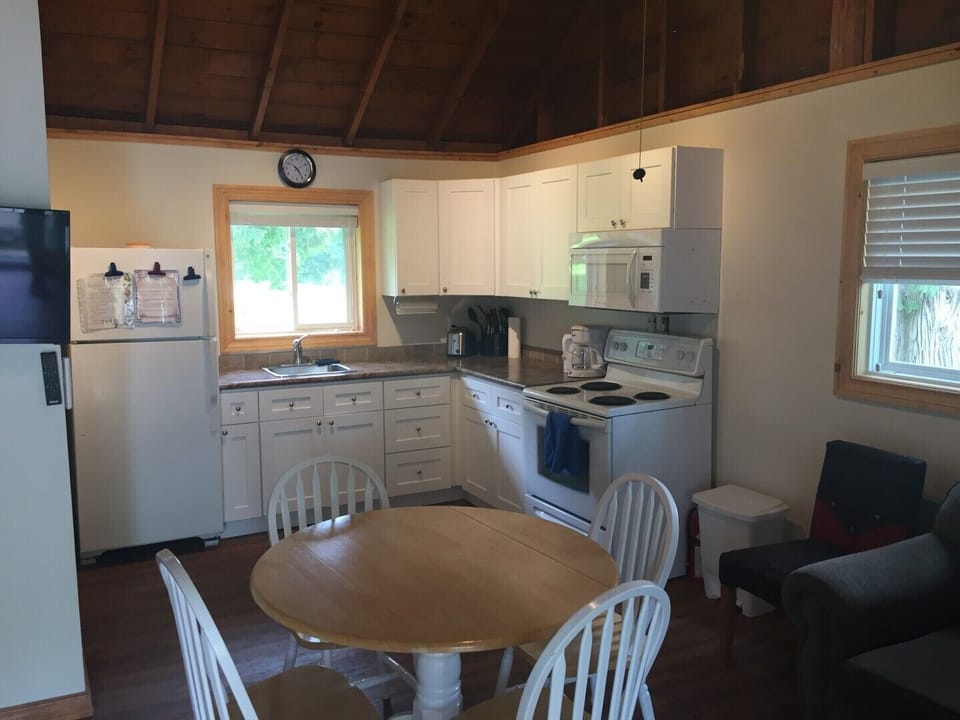 Dining and Kitchen area of Pine Cottage