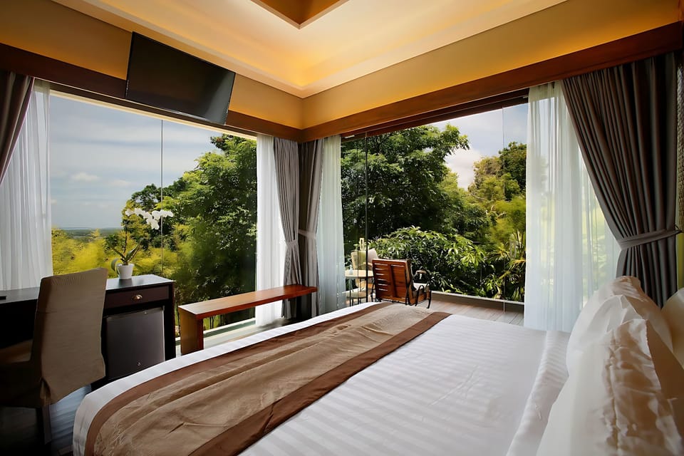 Superior Room | Premium bedding, in-room safe, desk, iron/ironing board