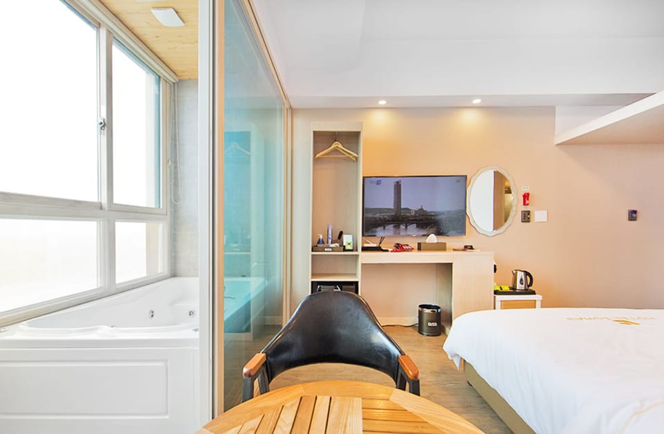 Standard Room | Soundproofing, free WiFi, bed sheets