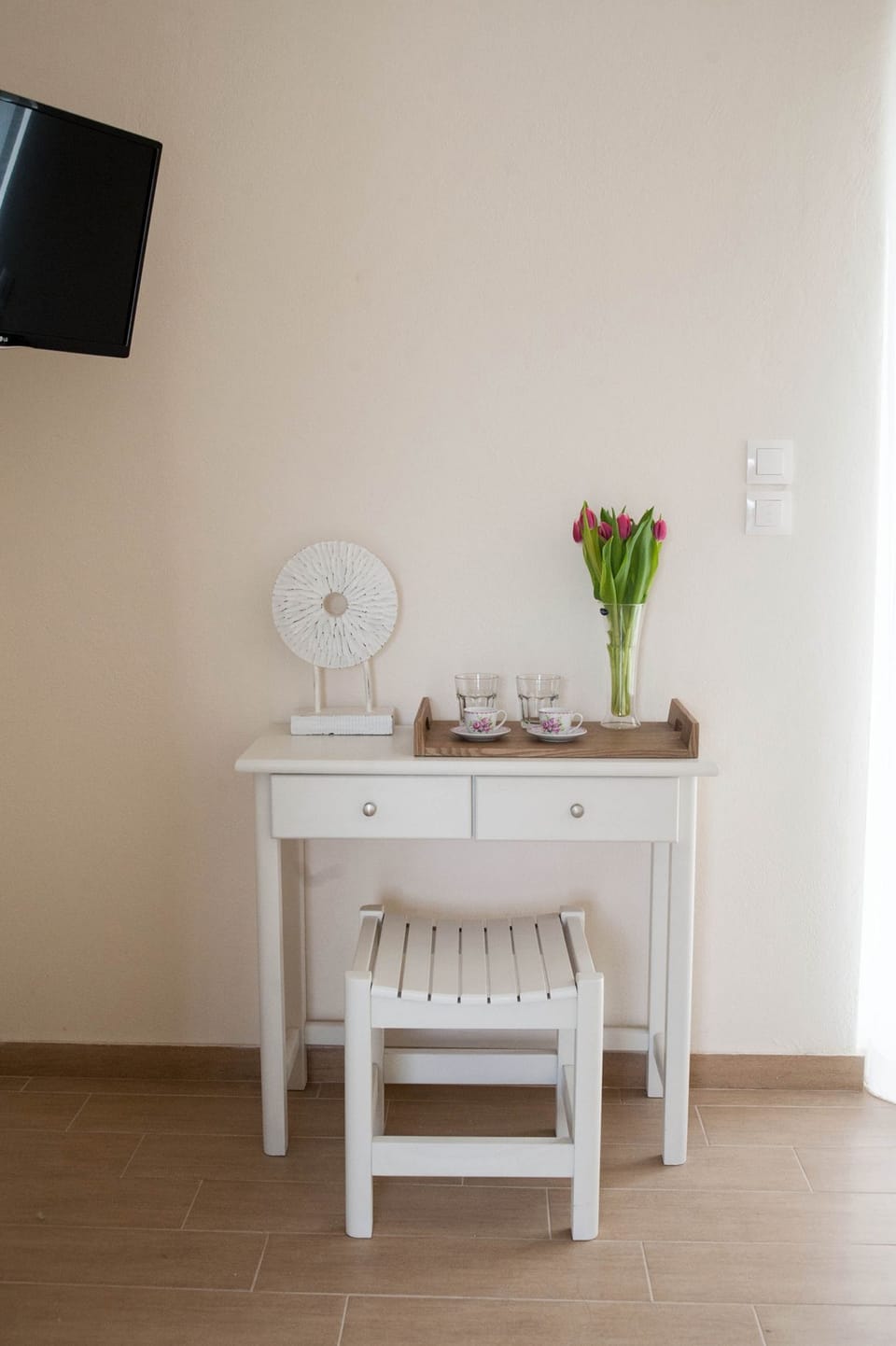 Basic Apartment (1st floor for 4) | Soundproofing, free WiFi, bed sheets, wheelchair access