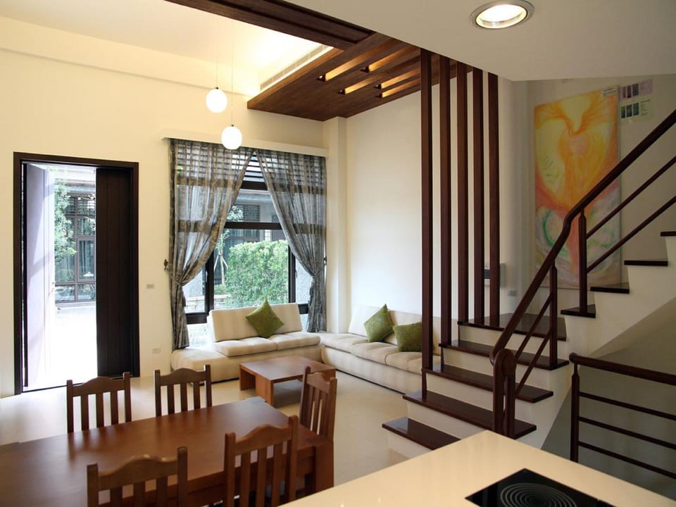Signature House (pet allowed, 500NT/each) | 1 bedroom, desk, soundproofing, free wired internet