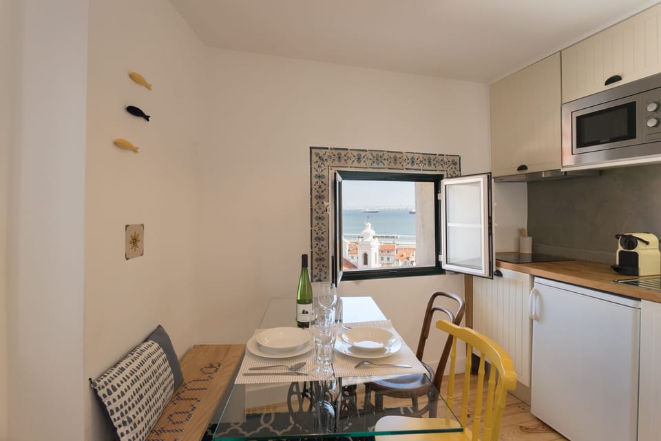 Loft, River View | Private kitchenette | Fridge, microwave, stovetop, dishwasher