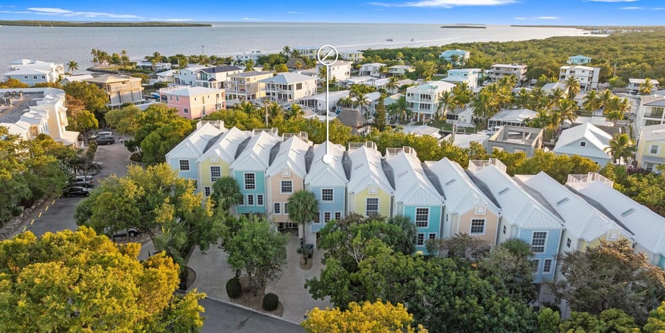 Unit 606! Keys Colors Palette- we are the ocean blue color