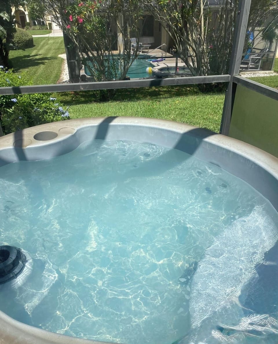 Heated Hot tub