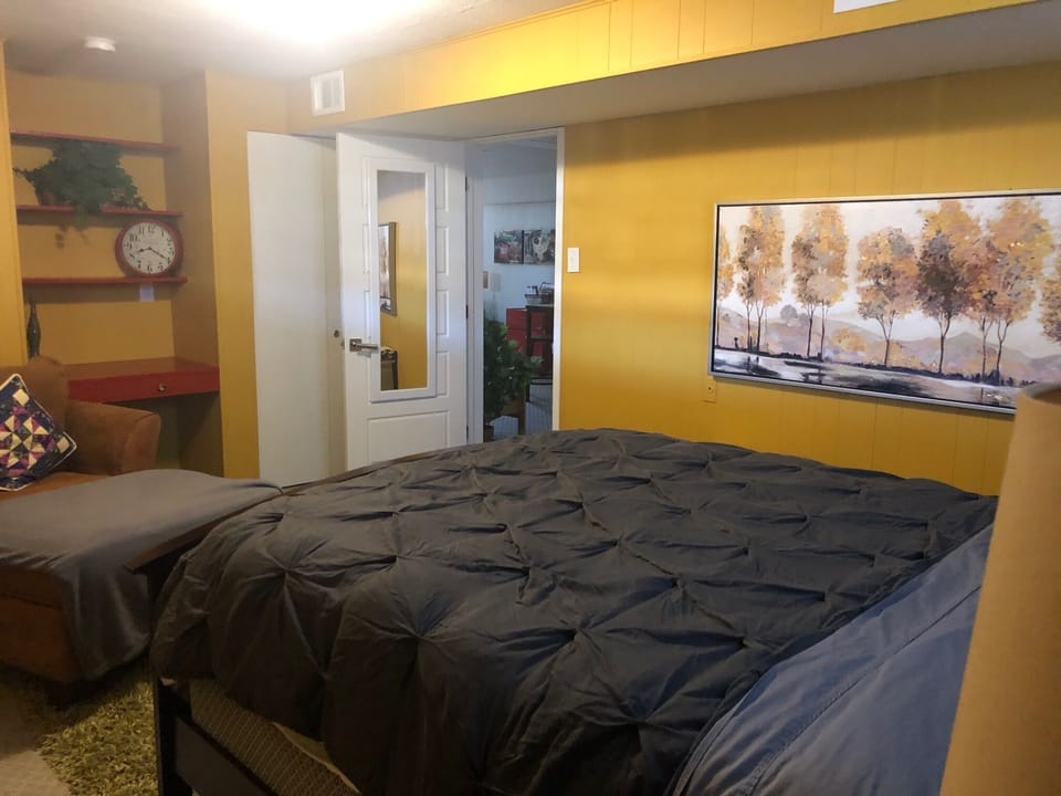 2nd bedroom. This has a queen bed. For longer stays this could be an office.