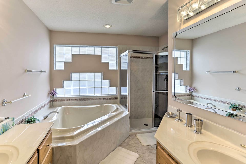 En-Suite Bathroom | 2nd Floor