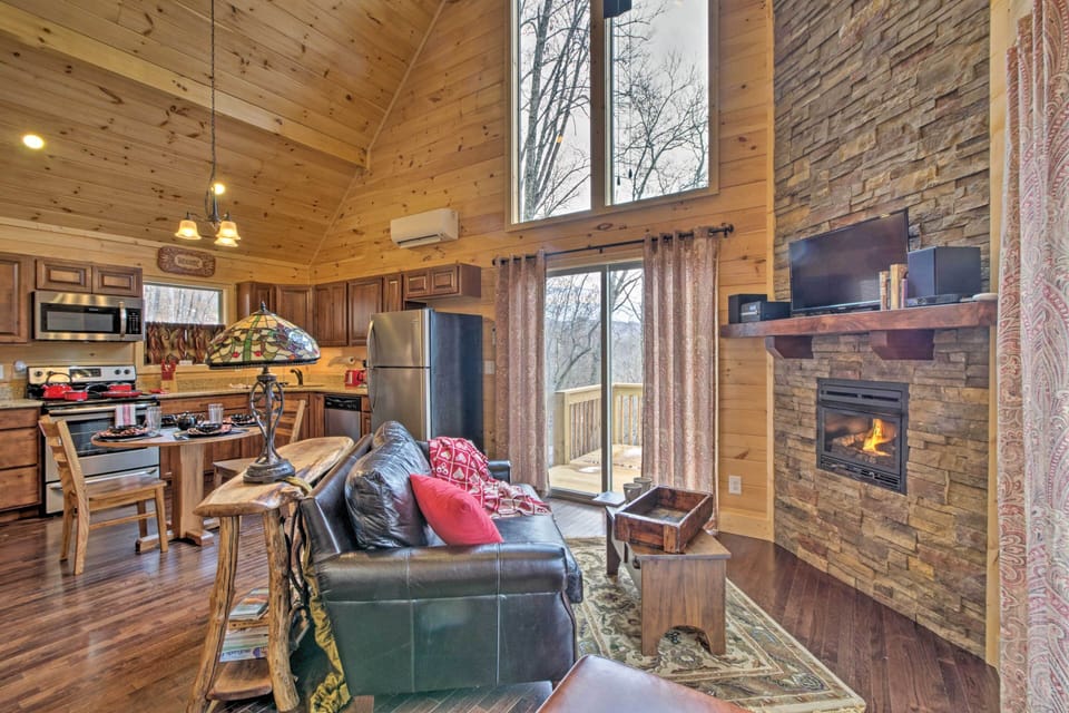 Living Room | Free WiFi