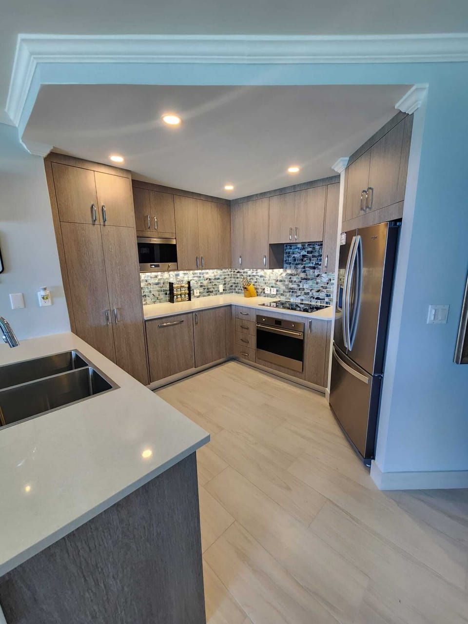 Newly Renovated Kitchen with high end Smeq appliances.