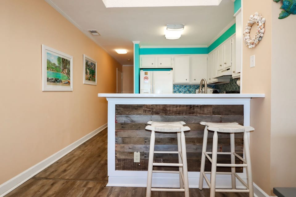 Ocean Cove 304