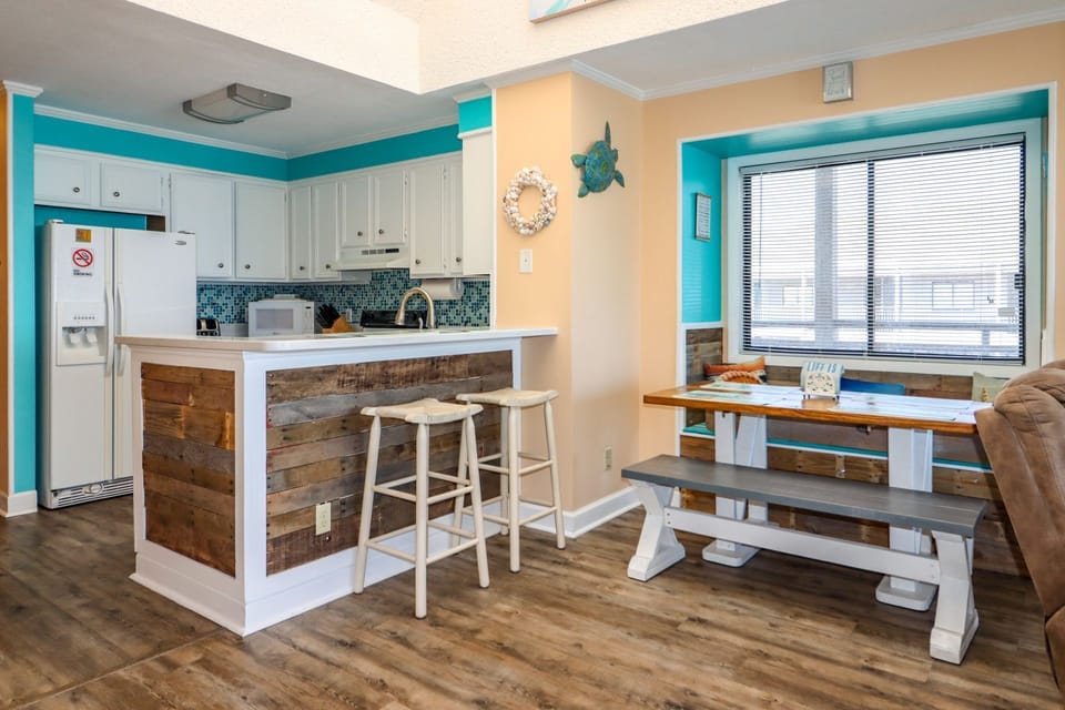 Ocean Cove 304