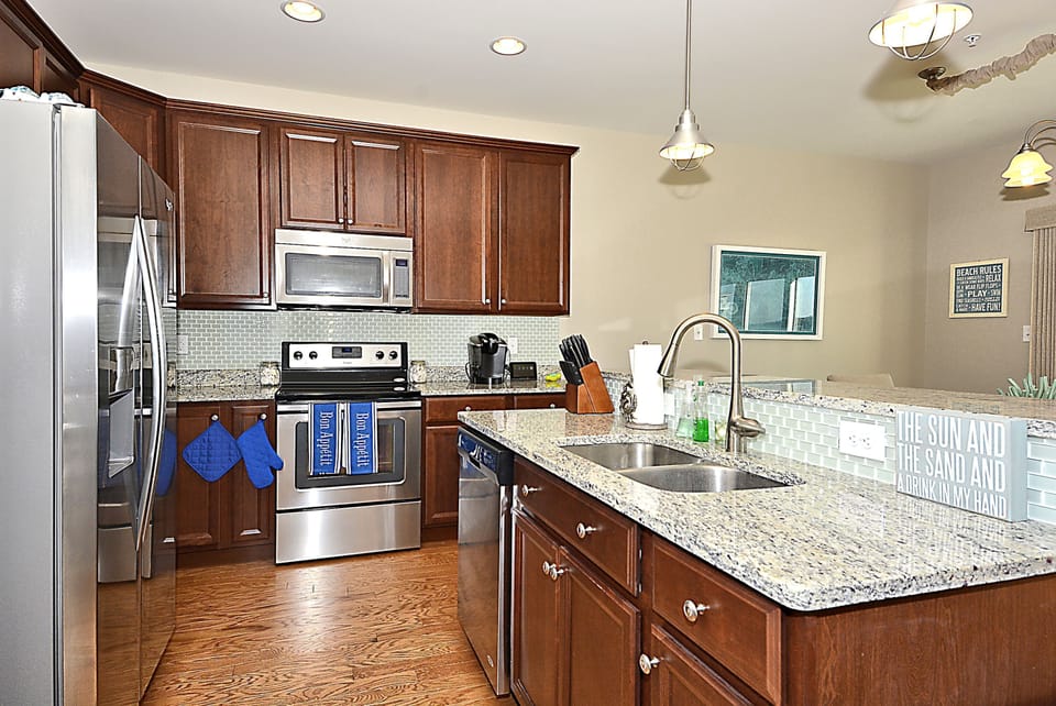 Gourmet kitchen