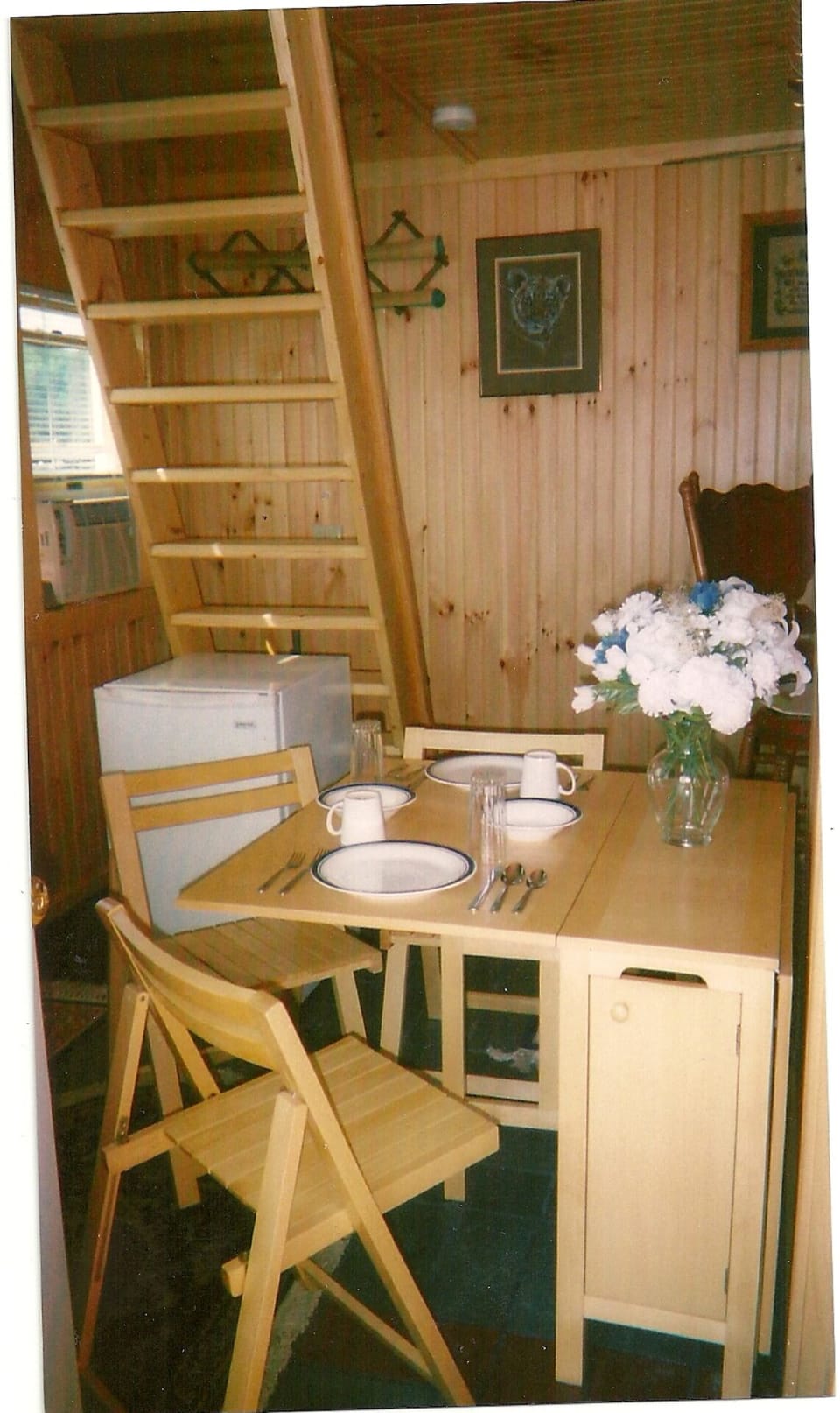 Dining room Table 