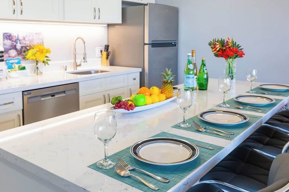 Kitchenware is provided