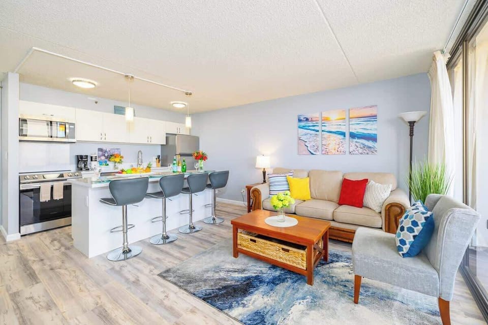 Overview of the living room and kitchen 