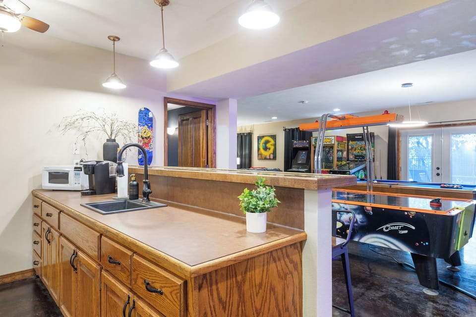 Lower level kitchentte!