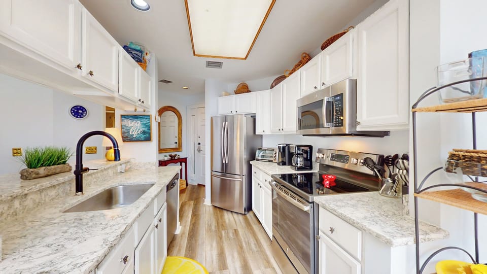 Fully Stocked Kitchen