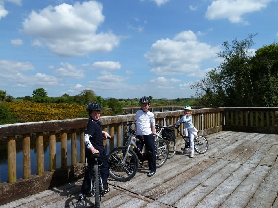 Hire bicycles & cycle from Newport/ Achill on Mayo's Greeway