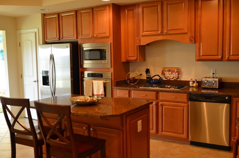 Fully Upgraded Kitchen - High-end Appliances, Granite Counter tops - Gas Stove