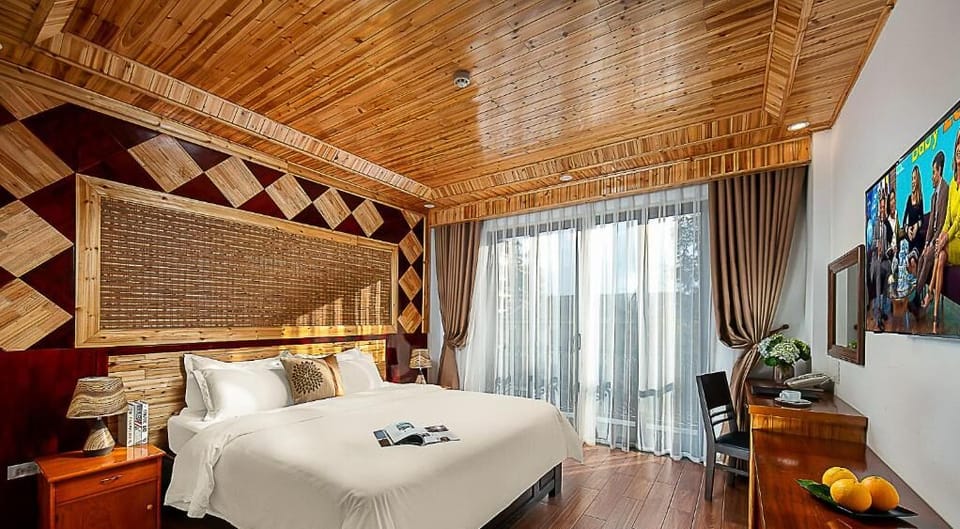 Deluxe Double Room | Egyptian cotton sheets, premium bedding, pillowtop beds, minibar