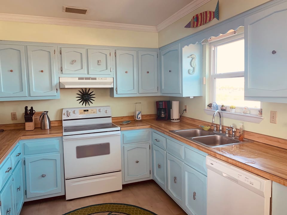 Kitchen stocked with cookwarte