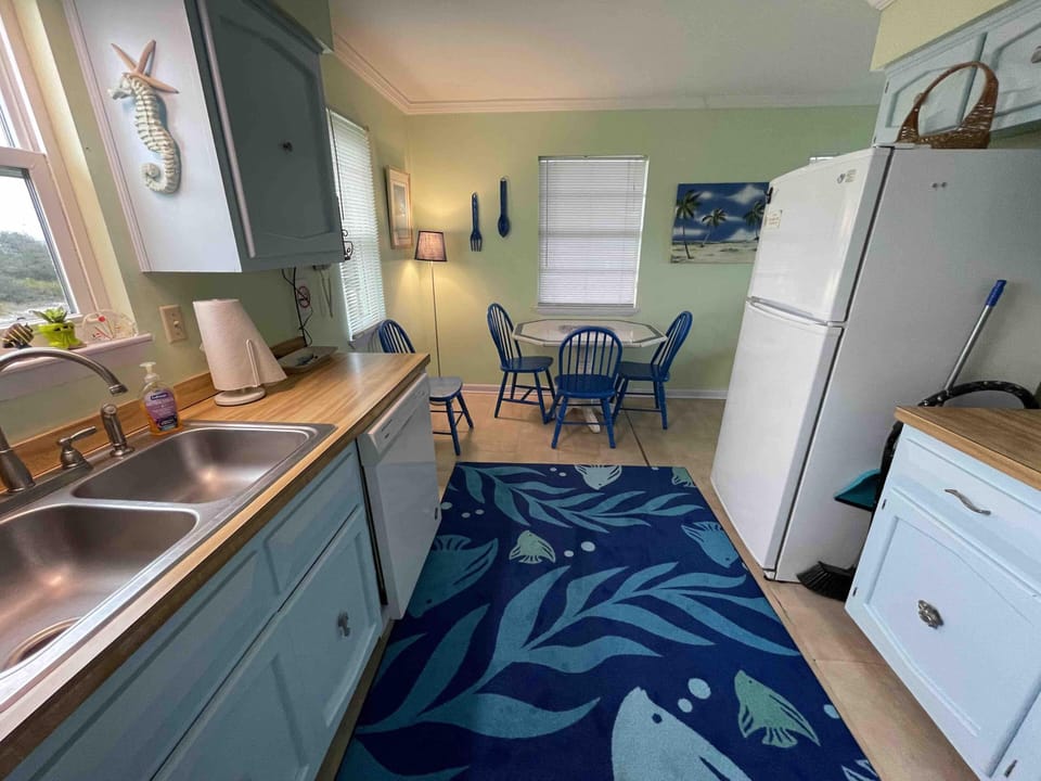 Kitchen/Dining