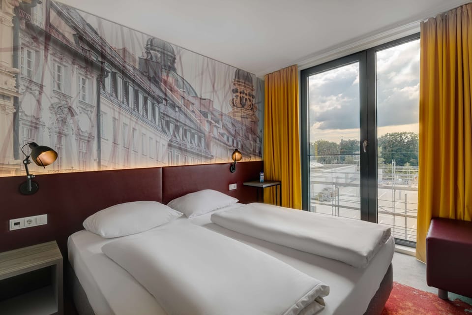 Standard Room, 1 Double Bed | Blackout drapes, soundproofing, free WiFi, bed sheets