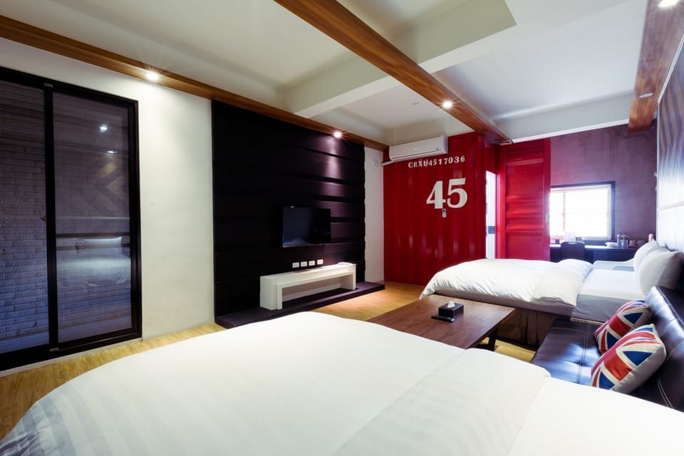 Classic Quadruple Room, 2 Double Beds | Children's activities