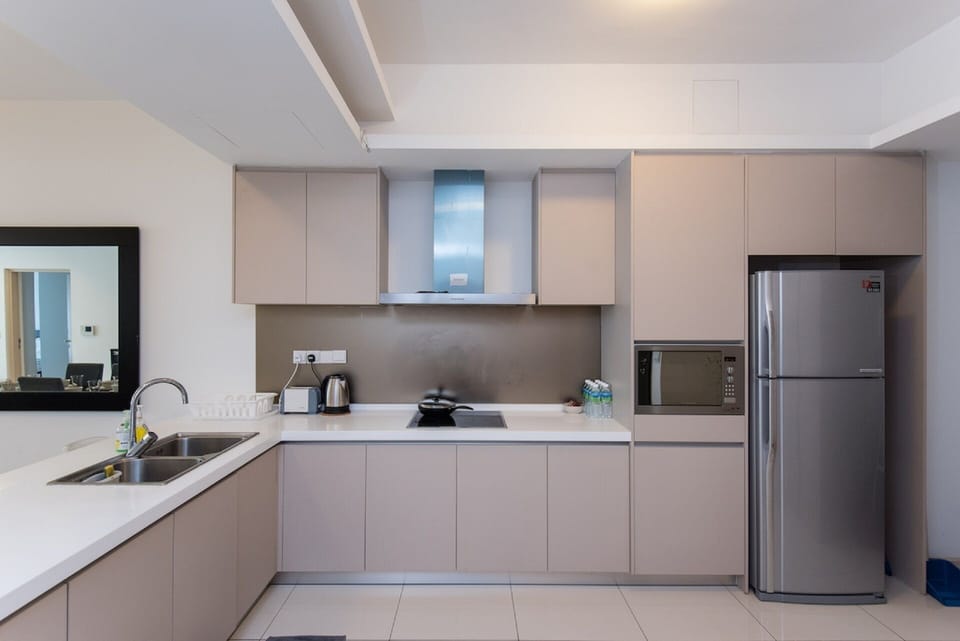 Apartment, 3 Bedrooms | Private kitchen | Full-size fridge, microwave, stovetop, electric kettle