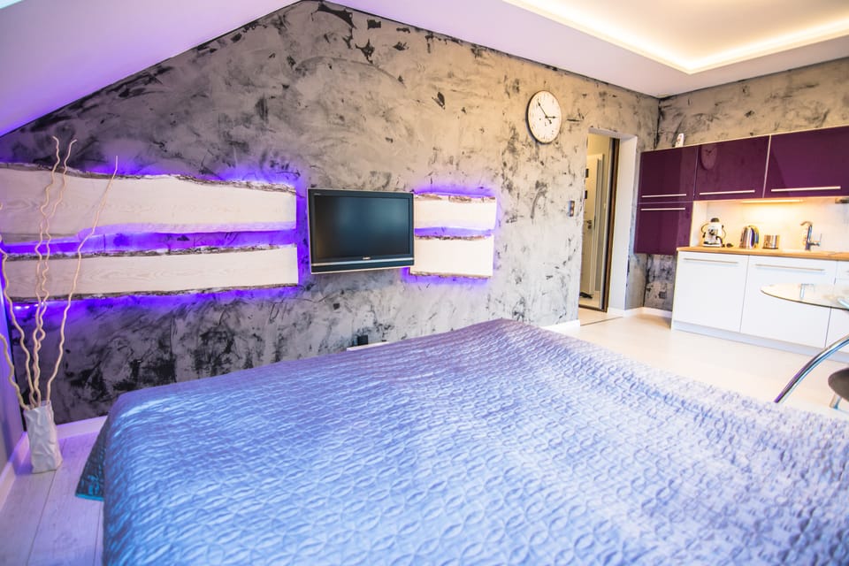 Deluxe Apartment, Mountain View | Premium bedding, individually decorated, individually furnished