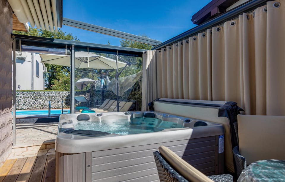 hot-tub