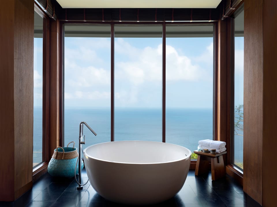 The Presidential Villa | Bathroom | Separate tub and shower, jetted tub, rainfall showerhead