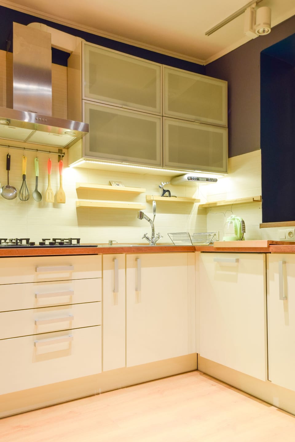 Basic Apartment, 1 Double Bed with Sofa bed, Kitchen | Private kitchen | Fridge, microwave, stovetop, dishwasher