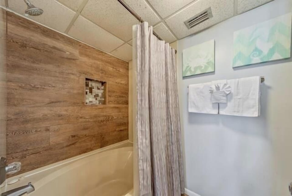2nd Bathroom