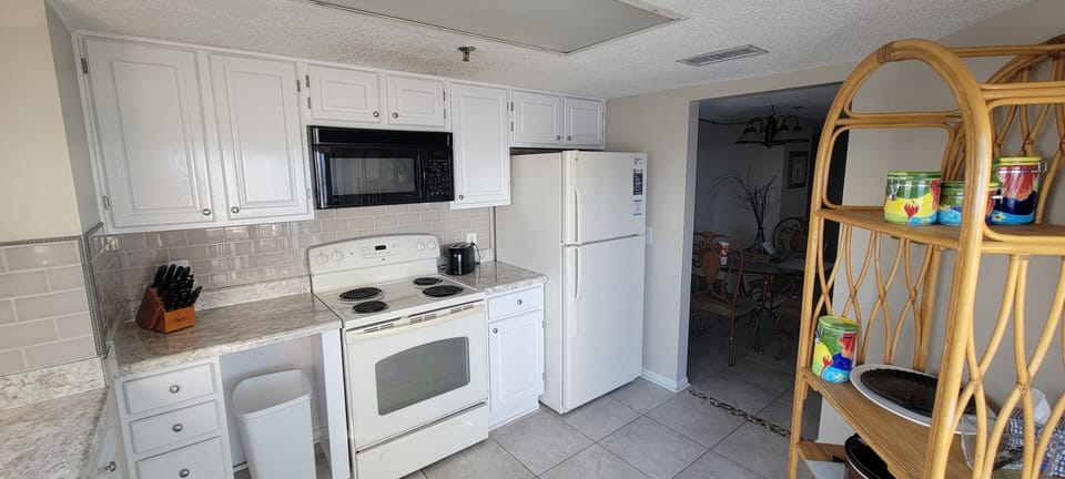 Kitchen refurbished for 2023