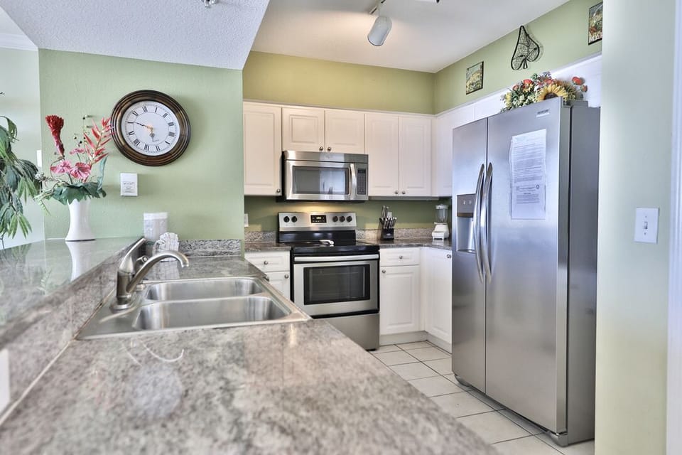 Fully stocked kitchen.
