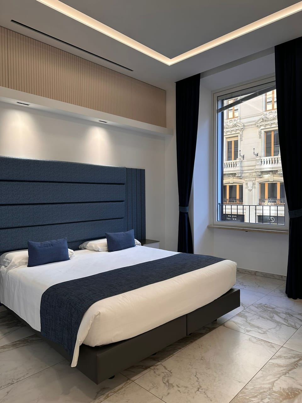 Deluxe Double Room | Premium bedding, down comforters, pillowtop beds, in-room safe