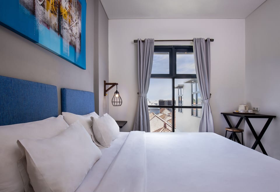 Standard Double Room | In-room safe, desk, free WiFi, bed sheets