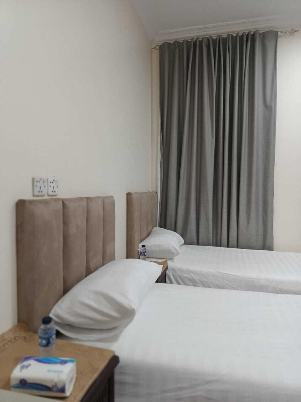 Economy Twin Room, 2 Twin Beds | Egyptian cotton sheets, premium bedding, pillowtop beds, blackout drapes