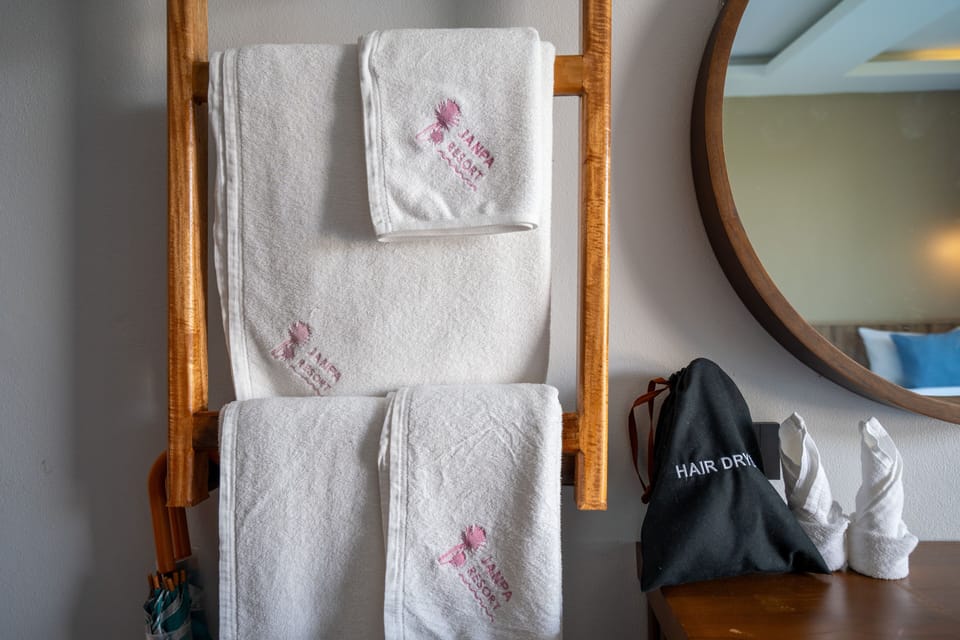 Deluxe Twin Room, Poolside | Minibar, blackout drapes, cribs (free), rollaway beds (surcharge)