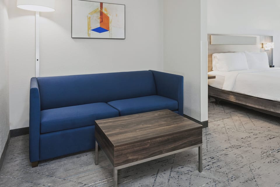 Suite, 1 King Bed (Additional Living Area) | Premium bedding, in-room safe, desk, blackout drapes