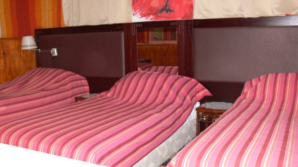 Triple Room | Children's play area - indoor