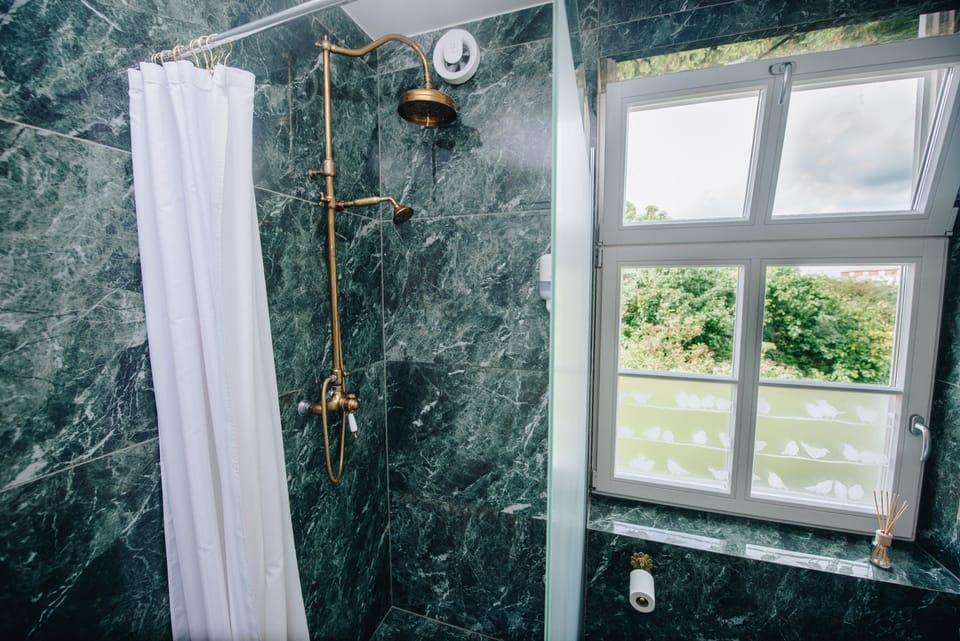 Double Room, Shared Bathroom | Bathroom | Shower, towels