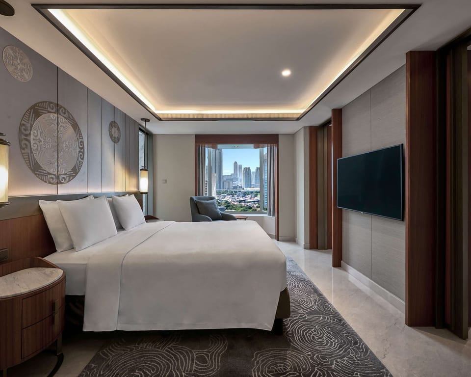 Premium bedding, minibar, in-room safe, desk