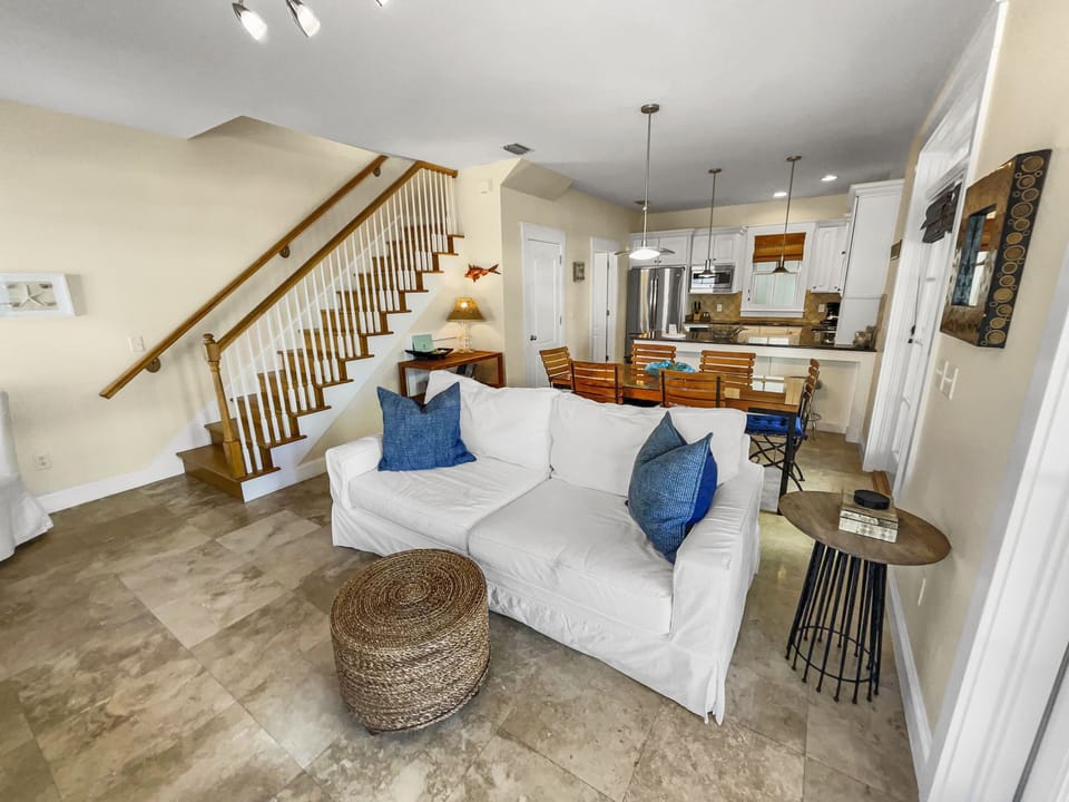 House, 2 Bedrooms | Living room | Smart TV