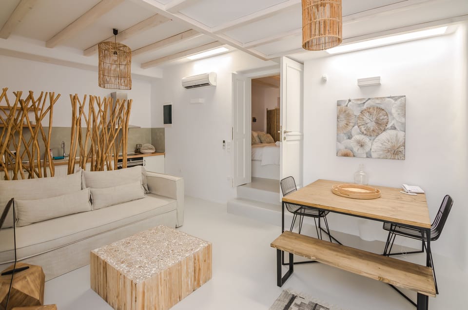 Luxury Suite, Private Pool, Sea View | Private kitchen | Fridge, electric kettle