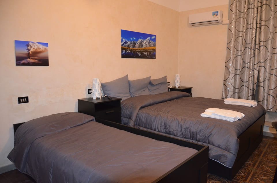 Classic Double Room | Desk, soundproofing, cribs/infant beds, free WiFi